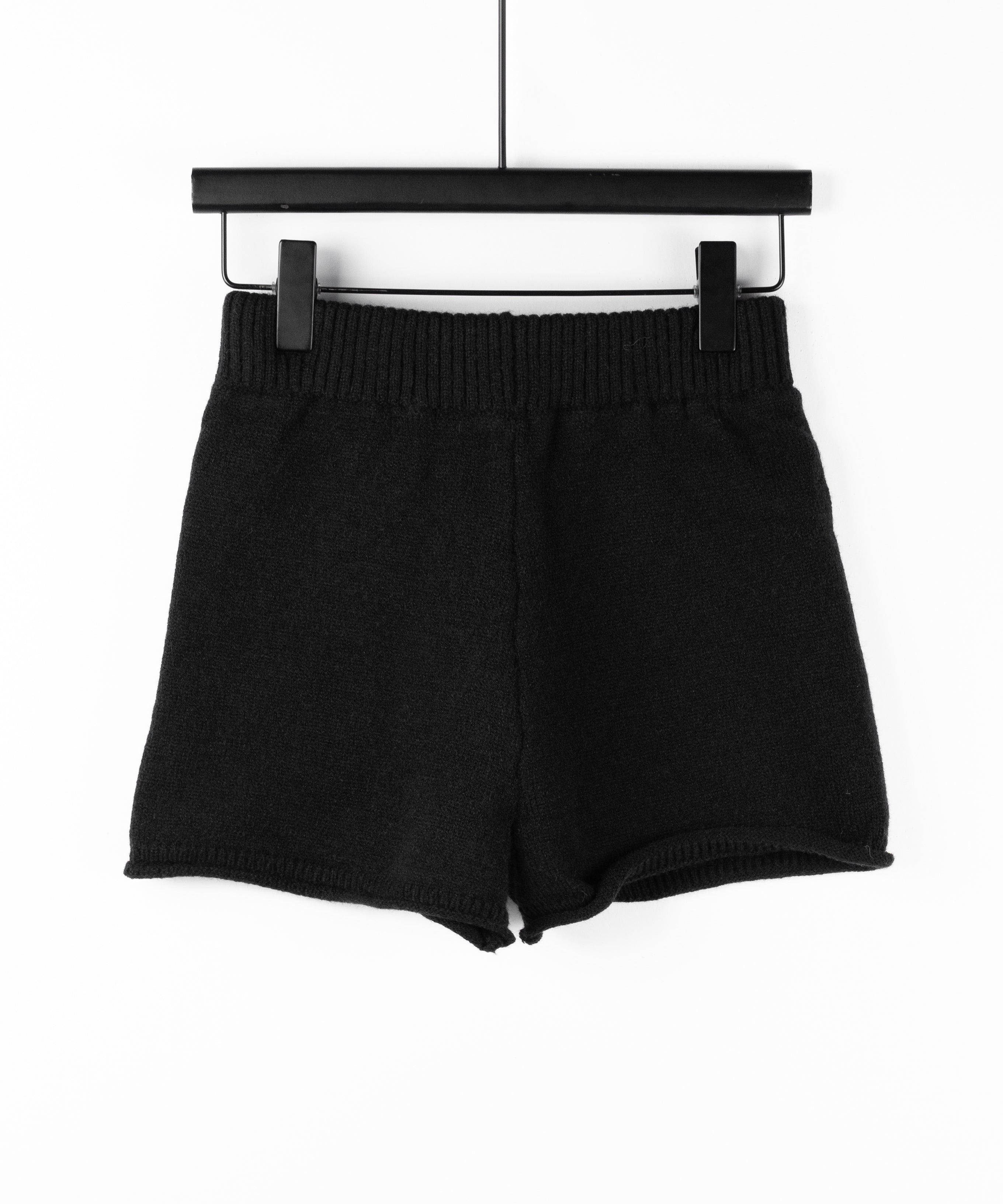 【 ニットセットアップ 】フェイクファーワンショルオーバーニット ＋ ニットショートパンツ SET ／ fake fur one-shoulder over knit + knit short pants SET