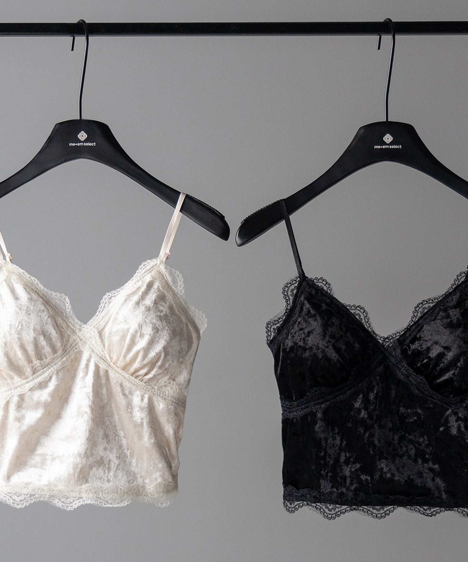 【 カップ付き 】レーシーベロアショートビスチェキャミソール ／ velor lacy short bustier camisole