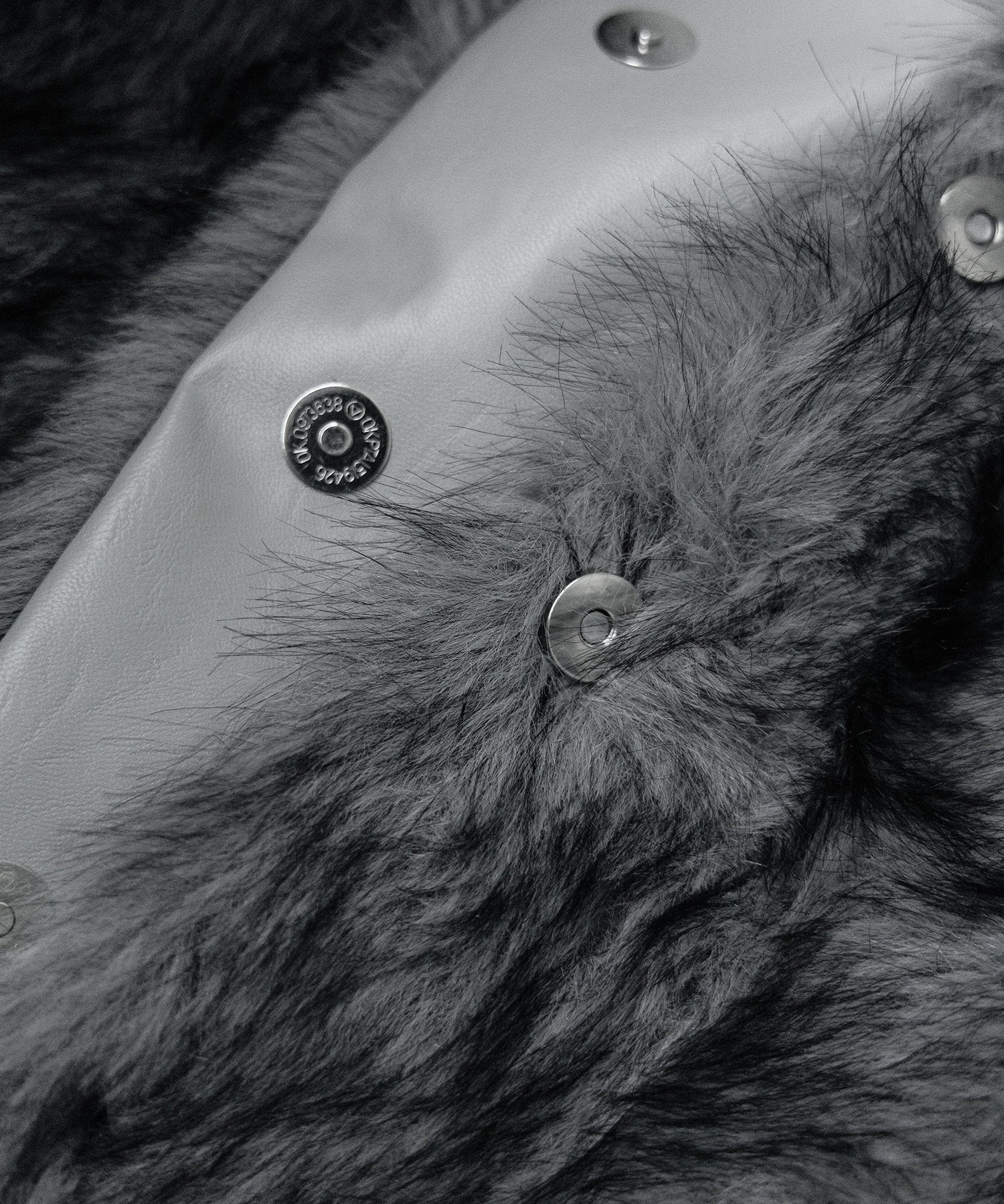 スタンドカラーミックスファーショートコート ／ stand-collar mix fur short coat