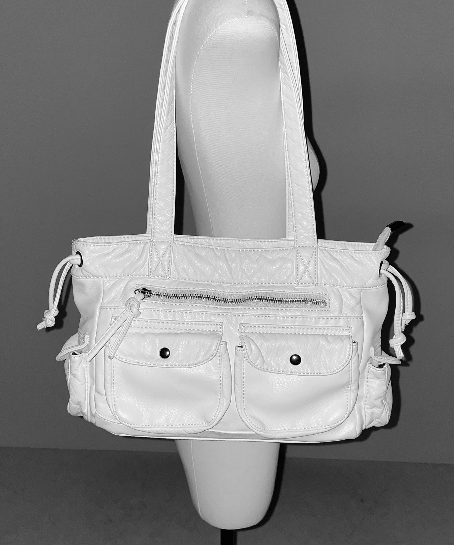 【 ３color 】アウトポケットジップアップエンボスヴィンテージハンドバッグ ／ out pocket zipup embossed vintage handbag