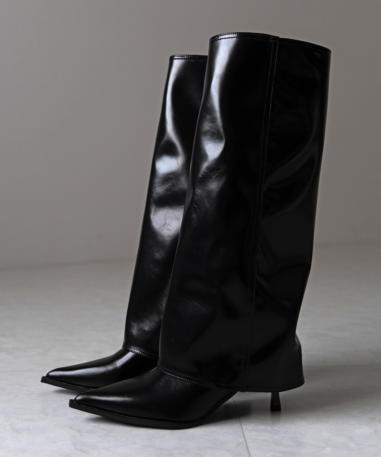 【 ２color 】ポインテッドトゥフェイクレザーカバーロングブーツ ／ pointed toe fake leather covered long boots