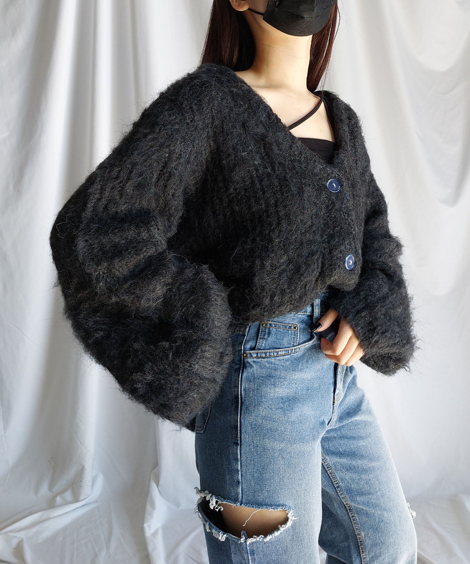 即日発送faux fur logo big cardigan navy