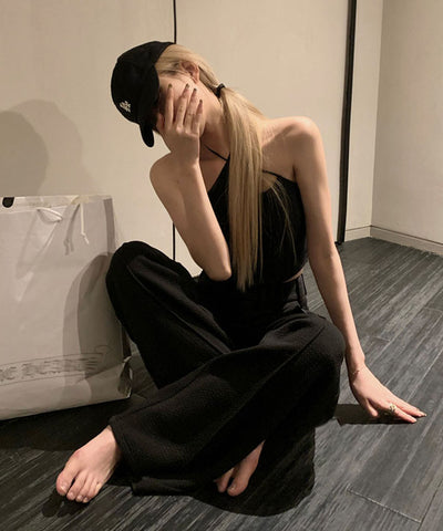 【 カップ付き 】カットアウトクロスストラップショートリブキャミソール