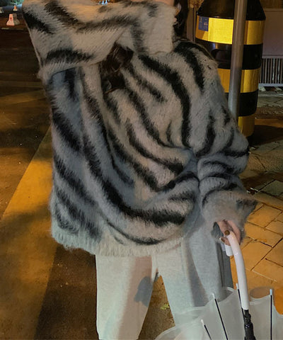 ビッグシルエットモヘアライクゼブラニット ／ big silhouette mohair like zebra knit