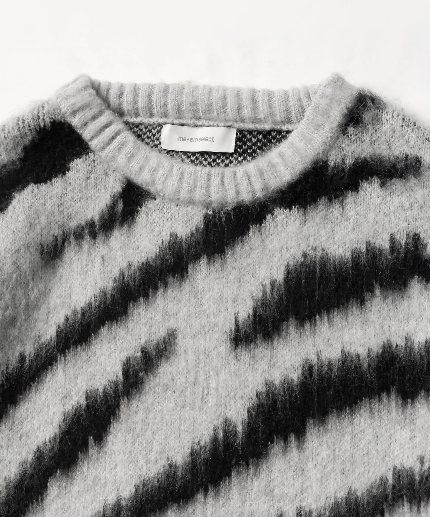 ビッグシルエットモヘアライクゼブラニット ／ big silhouette mohair like zebra knit